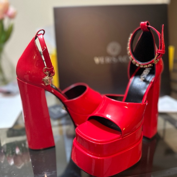 Versace Medusa Aevitas patent leather platform sandals (Red, 37) - Picture 2 of 8